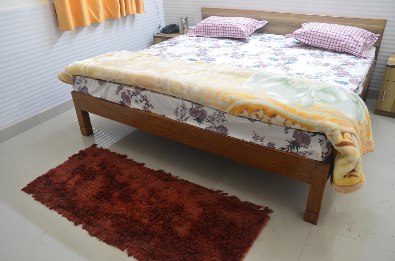 Shiv Shakti Guest House Большая Нойда Экстерьер фото